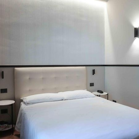 Hotel Universo Torino Esterno foto