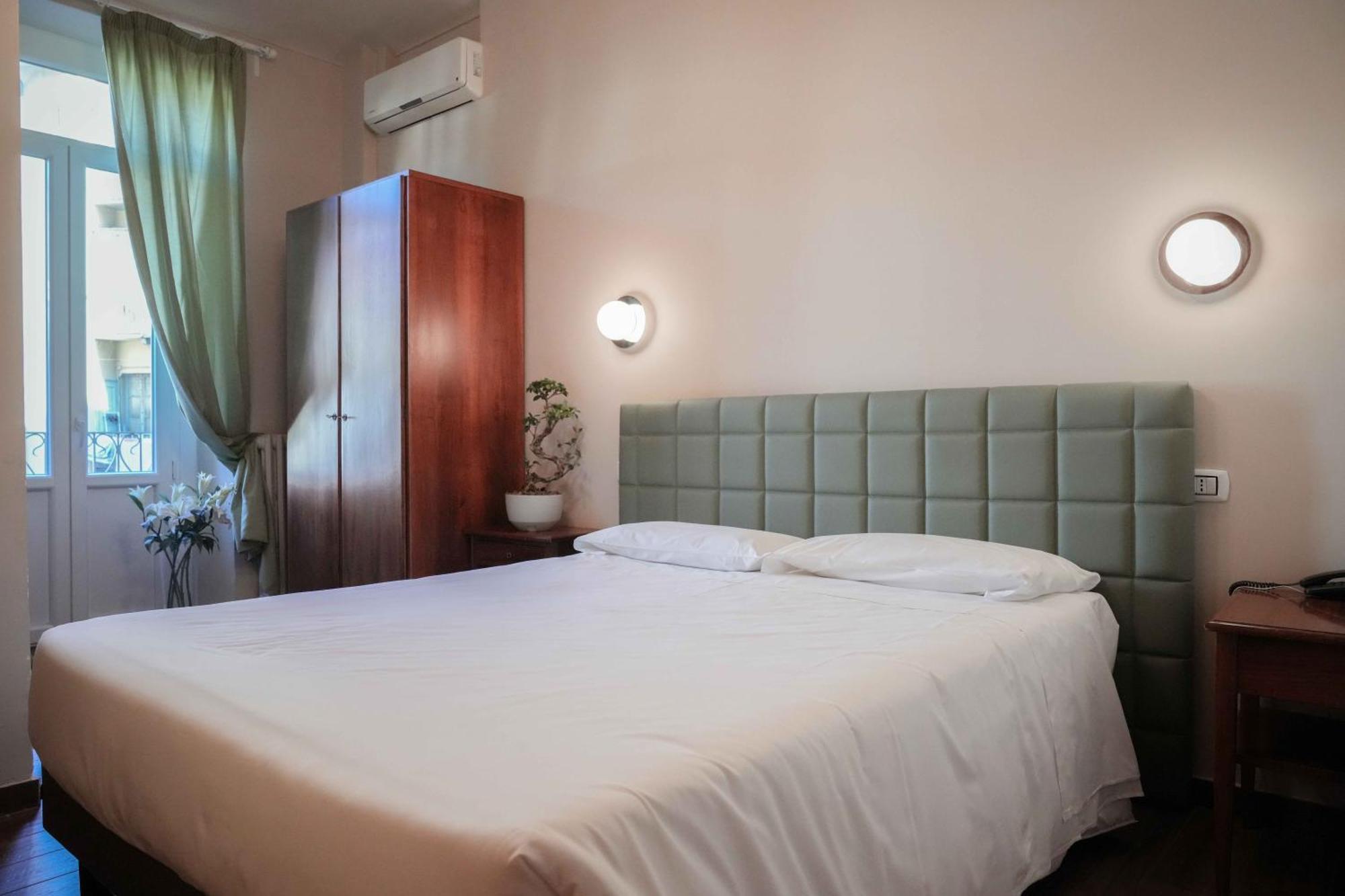 Hotel Universo Torino Esterno foto